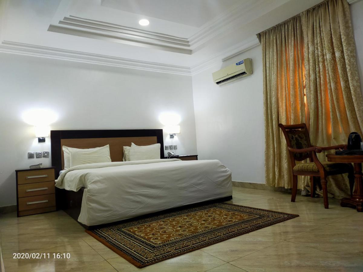 Immaculate Platinum Hotel Abuja Exterior photo