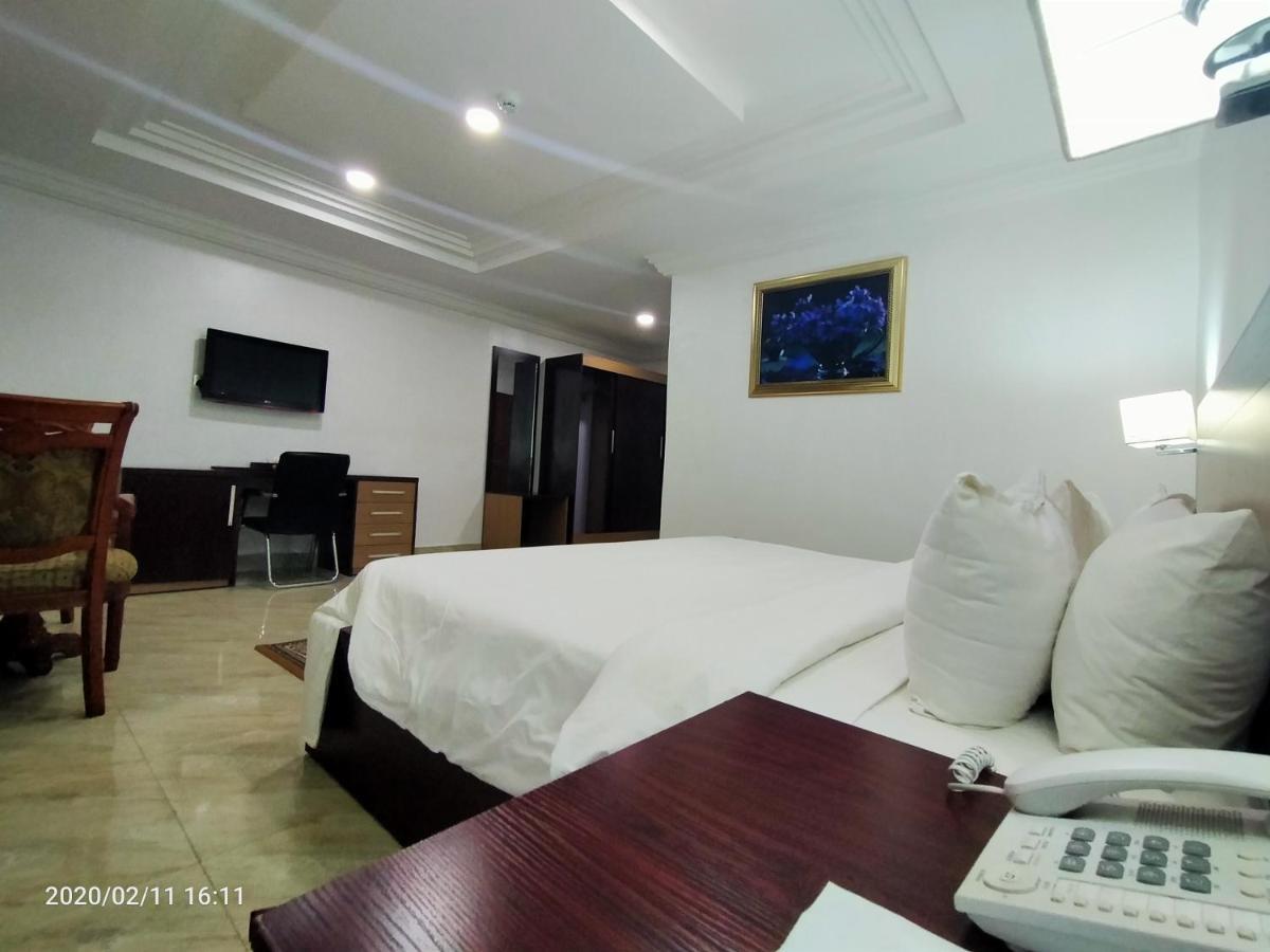 Immaculate Platinum Hotel Abuja Exterior photo
