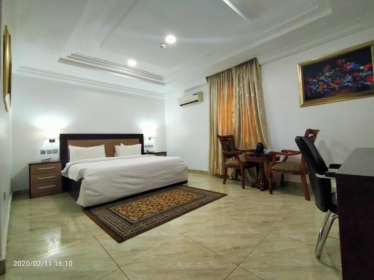 Immaculate Platinum Hotel Abuja Exterior photo